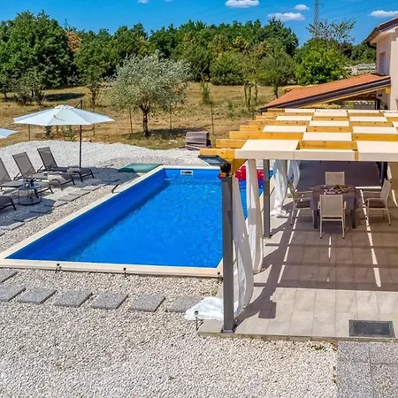 House Krase With Private Pool Smoljanci